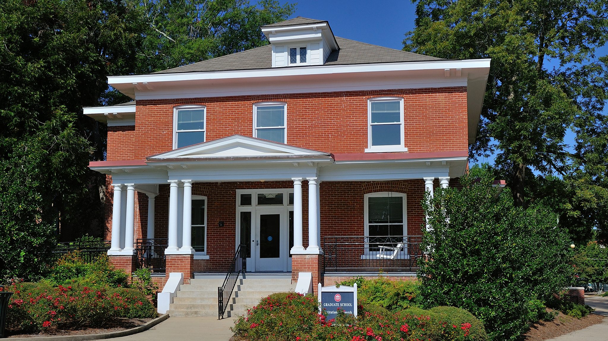 Graduate School building